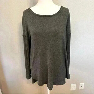 Bobeau ribbed sleeve oversize fit thin sweater in gray & black size small